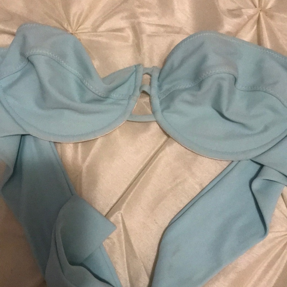 Acacia underwire top